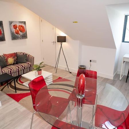Rosey Lodge -1Bedroom Cousy Flat - Parking, Netflix, Wifi - Close To Blenheim Palace & Oxford - F5 كيدلينغتون المظهر الخارجي الصورة
