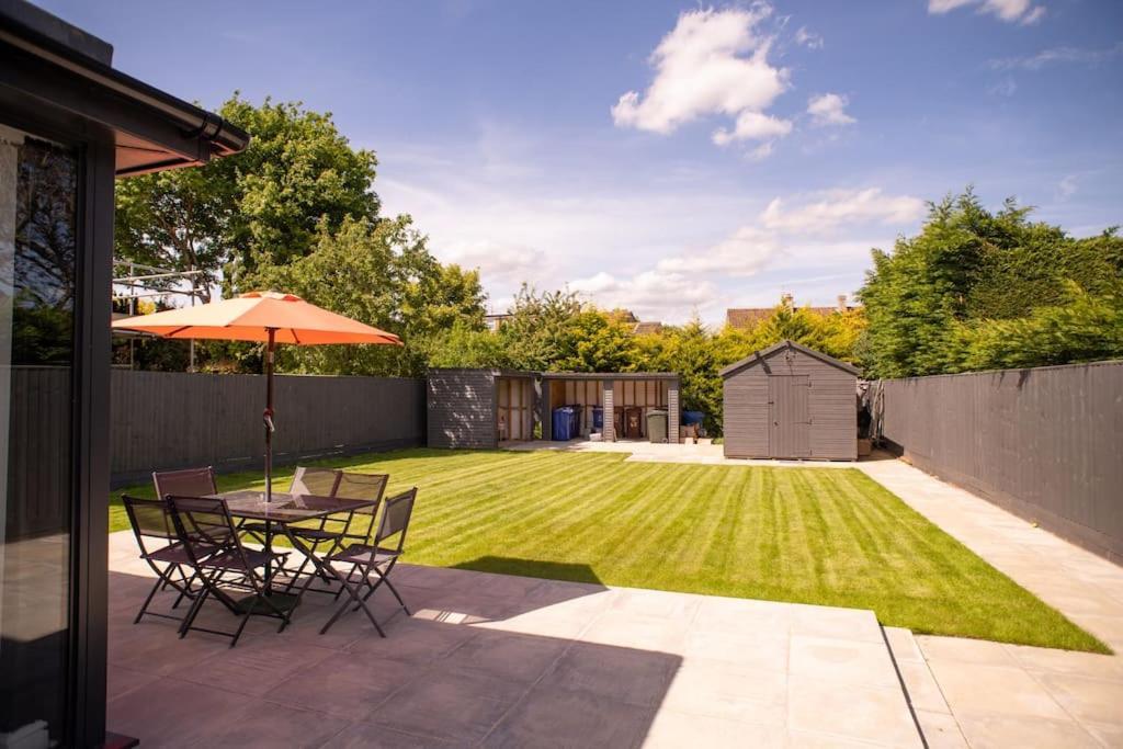 Rosey Lodge -1Bedroom Cousy Flat - Parking, Netflix, Wifi - Close To Blenheim Palace & Oxford - F5 كيدلينغتون المظهر الخارجي الصورة