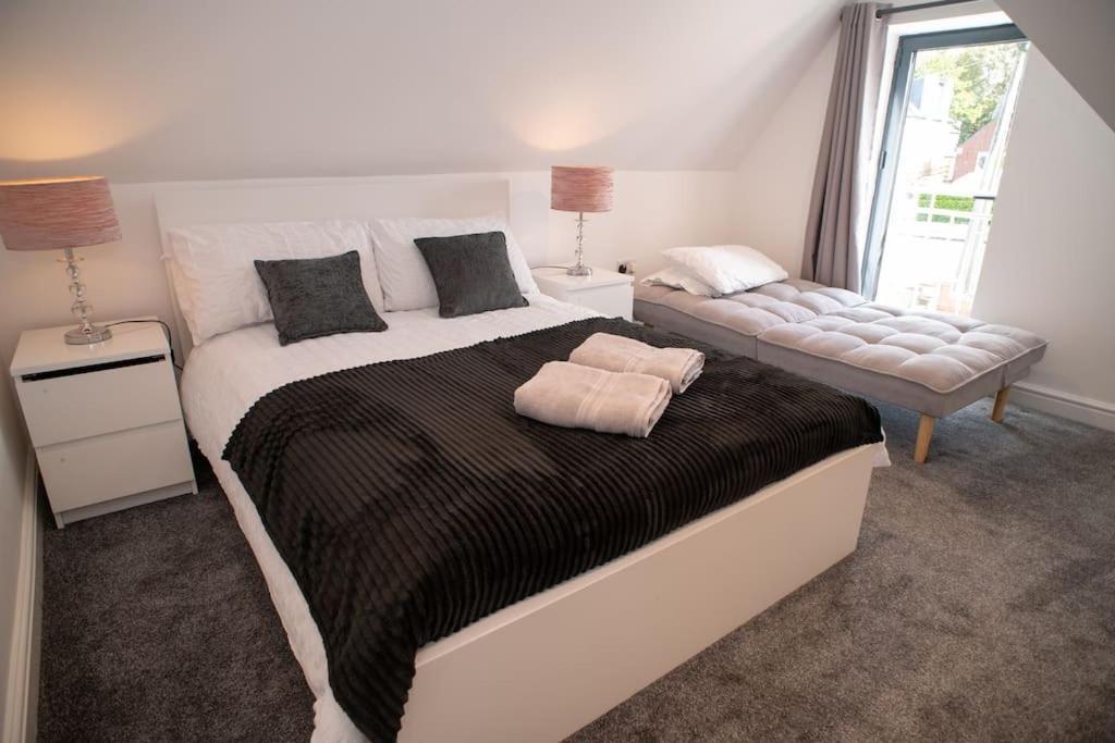Rosey Lodge -1Bedroom Cousy Flat - Parking, Netflix, Wifi - Close To Blenheim Palace & Oxford - F5 كيدلينغتون المظهر الخارجي الصورة