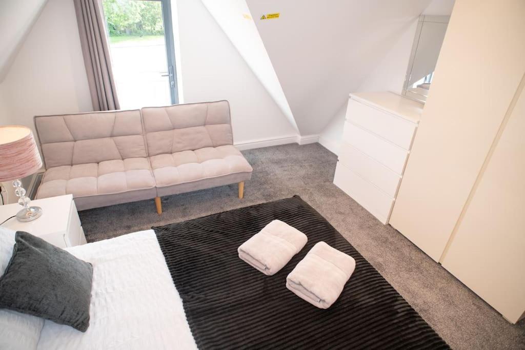 Rosey Lodge -1Bedroom Cousy Flat - Parking, Netflix, Wifi - Close To Blenheim Palace & Oxford - F5 كيدلينغتون المظهر الخارجي الصورة